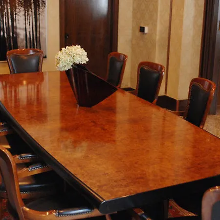 Отель Colonna Palace Рим