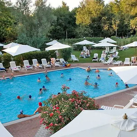 Campsite Flaminio Village Park 4*