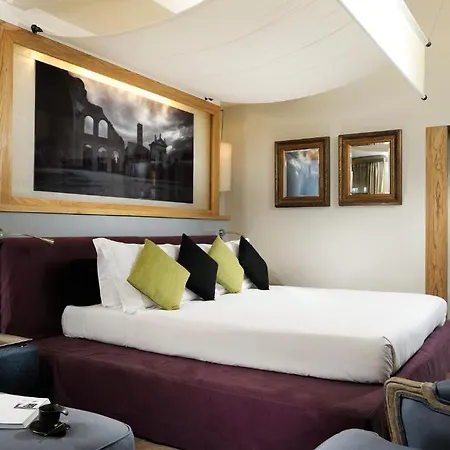 Mario De' Fiori 37 Hotel 4*