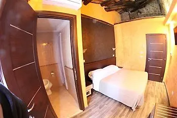 Domus Roma Hotel 2*