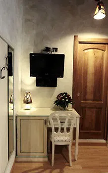 Condotti Guest house 2*
