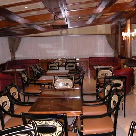 Champagne Palace Ξενοδοχείο 4*