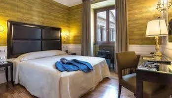 Del Senato 3* Roma