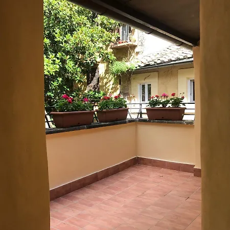 Domizia Floor Guest house