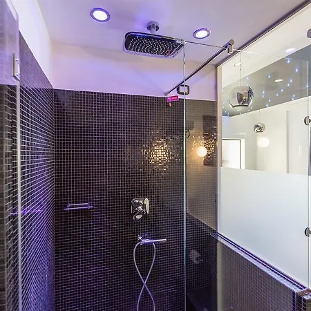 Jc Otel 4*