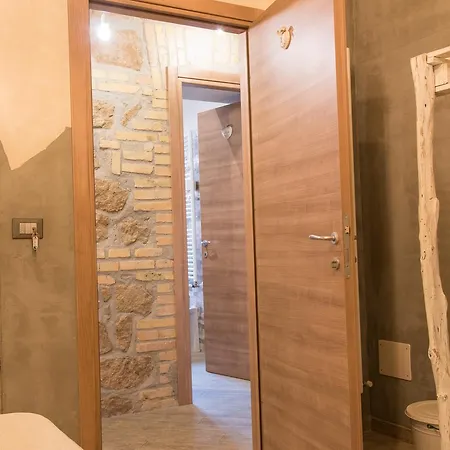 Mancini Shabby House Rome