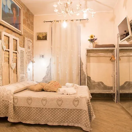 Mancini Shabby House Rome