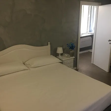 Guest house Domizia Floor 3*