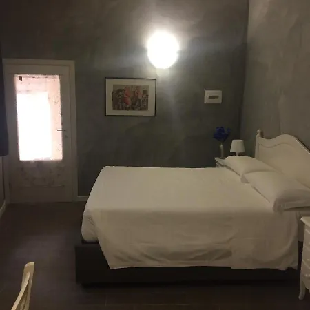 Domizia Floor Guest house
