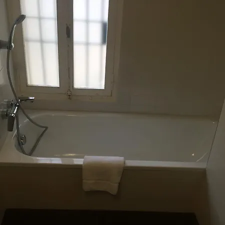 Domizia Floor