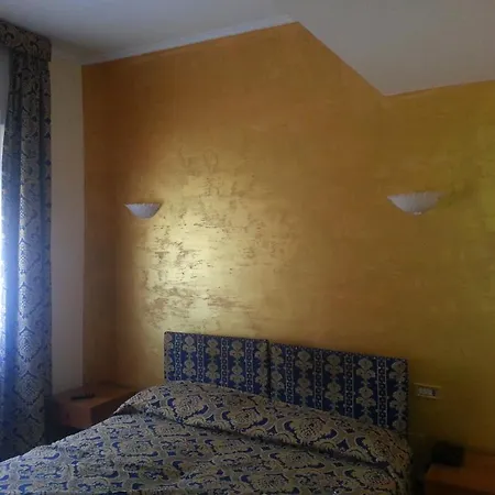 Hotel Industrial Roma