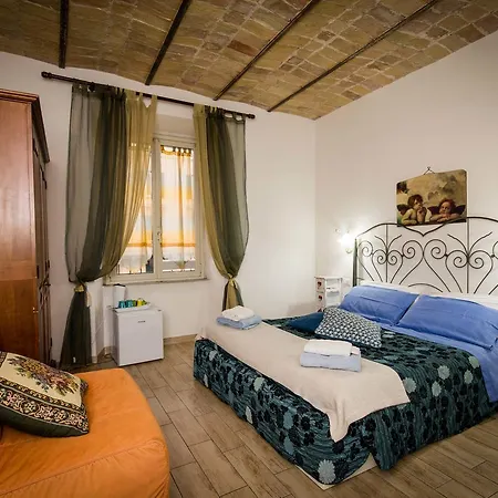 All'ombra Del Cupolone Guest house 2*