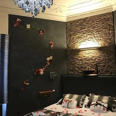 Crystal Rhome Rome