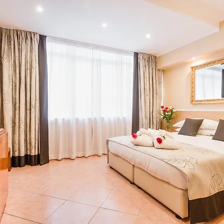 Hotel Raeli Archimede
