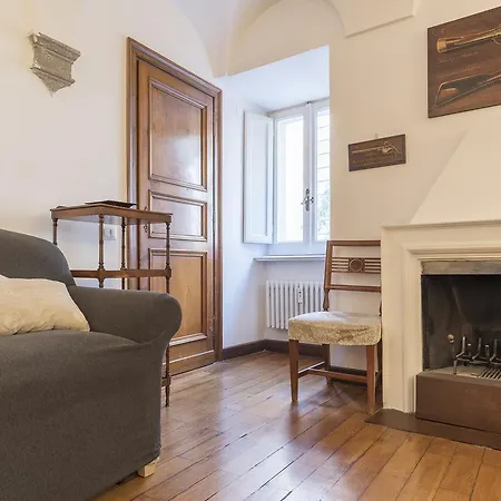 Navona Art Apartment *
