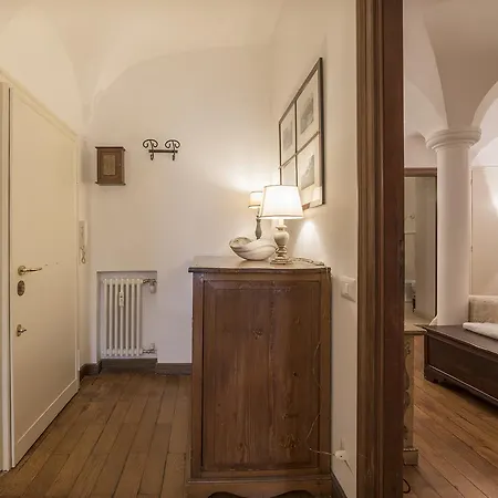 Navona Art Apartment *