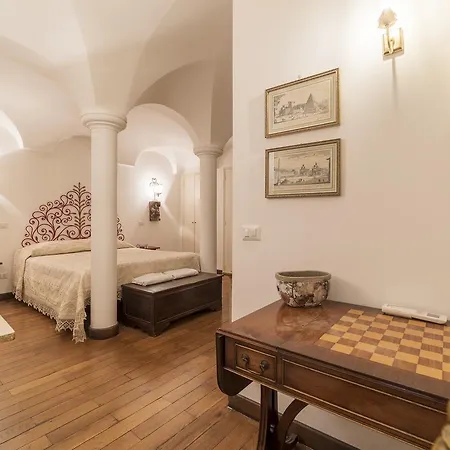 Navona Art Apartment