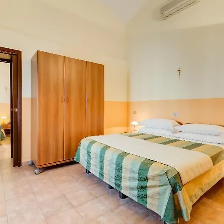 Domus Carmelitana Hotel