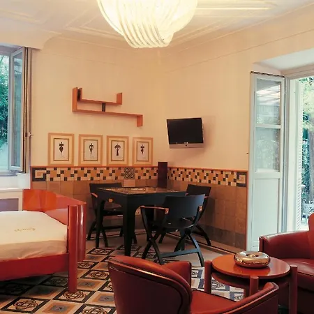 Laetitia Guest house 3*