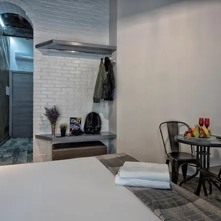 Starhome Navona Πανσιόν *