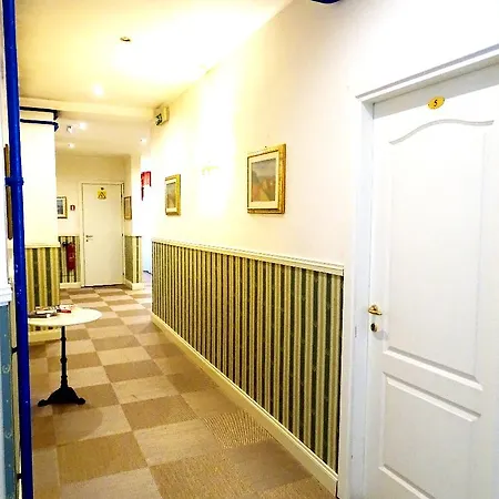 Hotel Porta Pia 3*