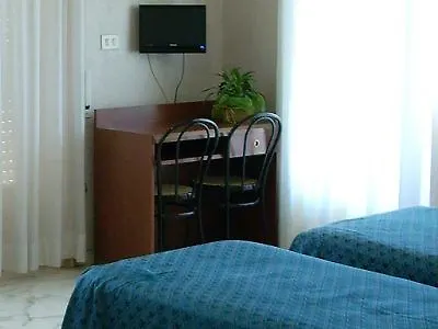 Consul Hotel 3*