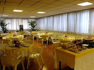 Consul Hotel 3*