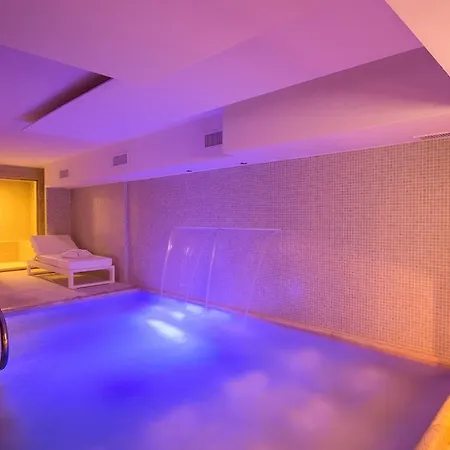 The 3* Roma