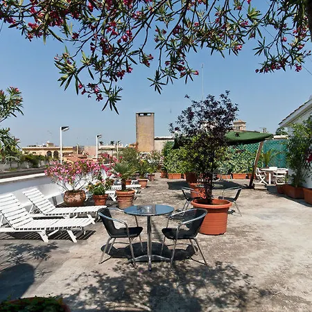 King Hotel 3*