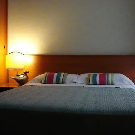 Szálloda Hotel Corona 3*