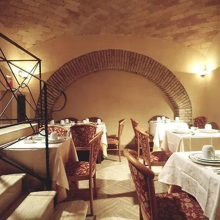 Gambrinus Hotel 4*