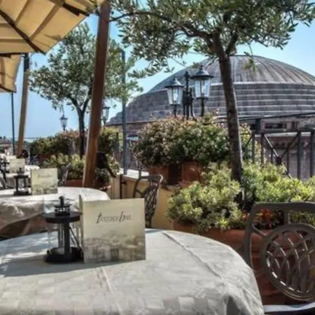 Hotel Del Senato 3*
