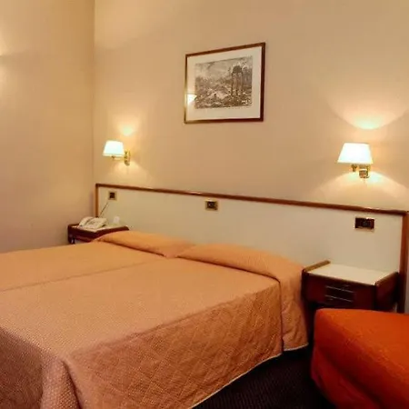 Hotell Tritone