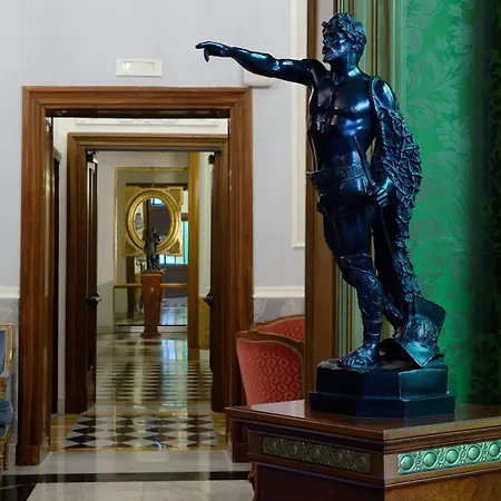 Giulio Cesare 4*