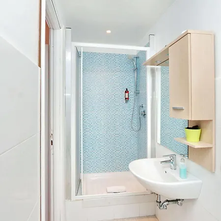 Guest house Lucky Domus 2*