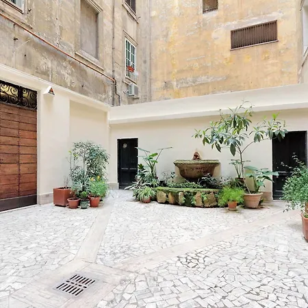 Lucky Domus Guest house Rome