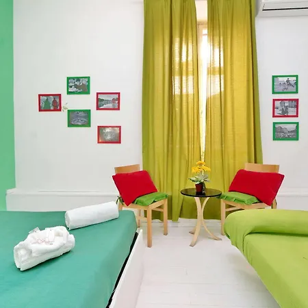 Lucky Domus Guest house 2*