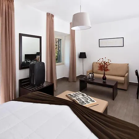 Lh Excel Montemario 4* Róma