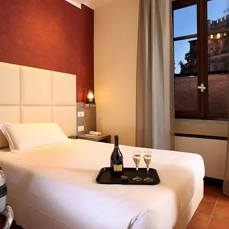 Hotel Hearth Hotel 3*