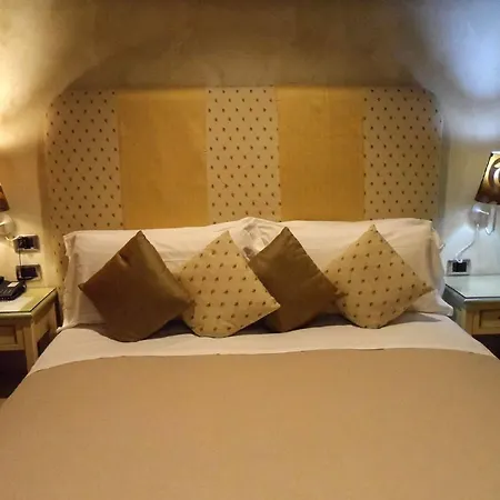 Condotti Guest house