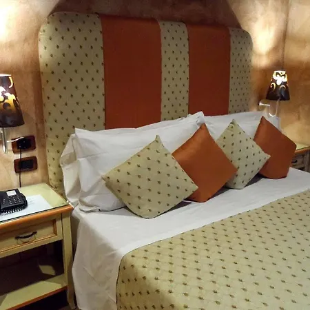 Condotti Guest house 2*