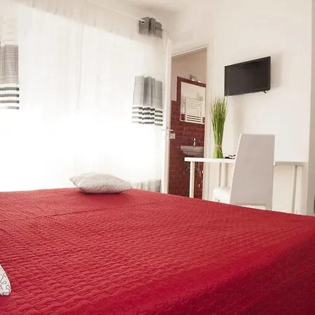 Domus Casaletto Bed & Breakfast 2*