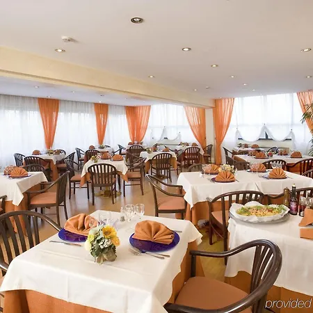 Hotel Quality Rouge Et Noir 4*