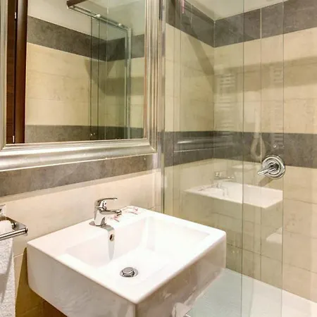 Otel The Roma