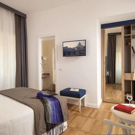 Floris Hotel 3*