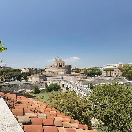 Six-bedroom On Lungotevere Degli Altoviti Apt 19 Apartahotel *
