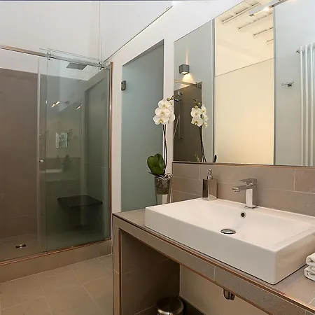 Domus Croce Bed & Breakfast Rome