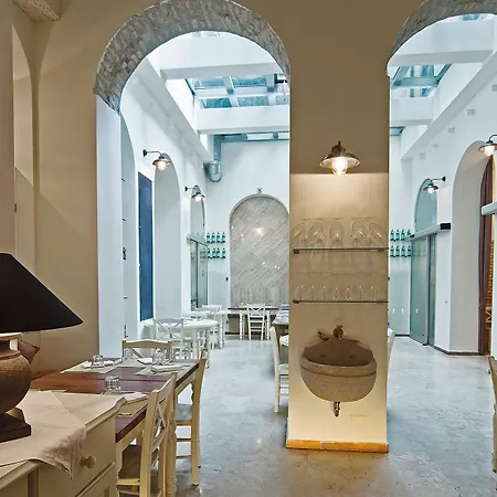 Le Clarisse Pantheon Hotel 3*