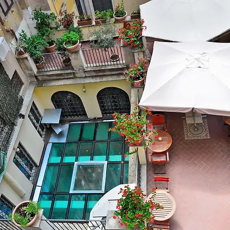 Le Clarisse Pantheon 3* Rome