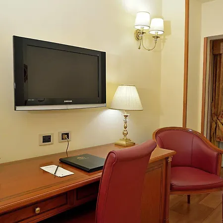 Homs 4*